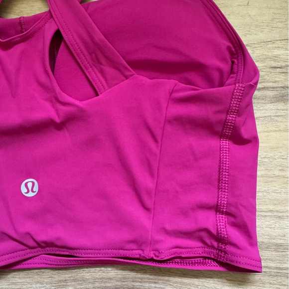Lululemon Stash It Bra in Ripened Raspberry. - Picture 10 of 16